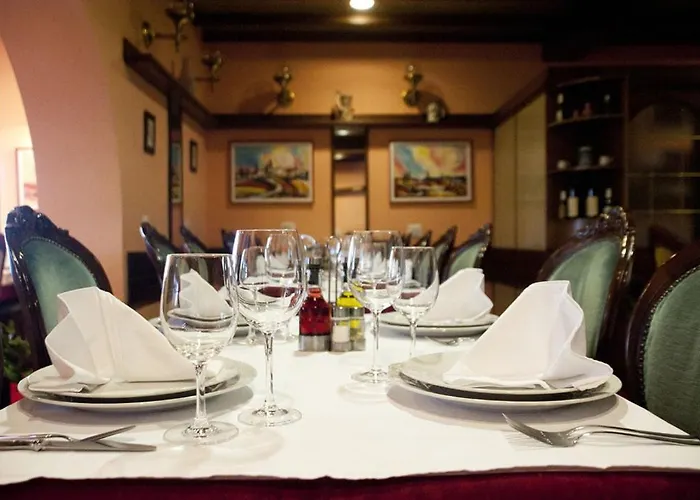 Zephyr - Plovanija Hotel