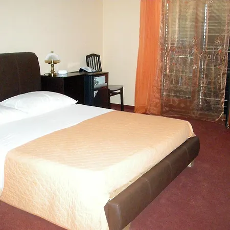 Zephyr - Plovanija Buje